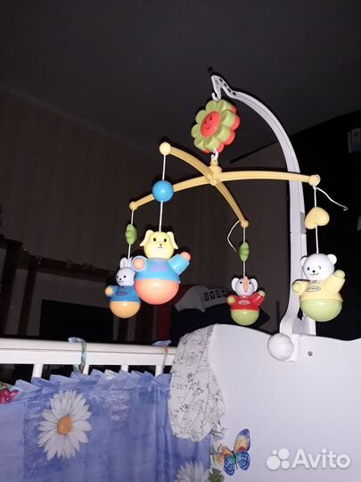 Мобиль для детской кроватки