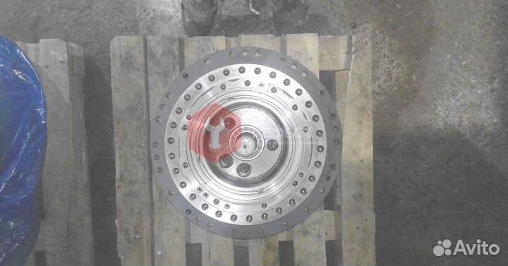 Редуктор хода Case CX210B