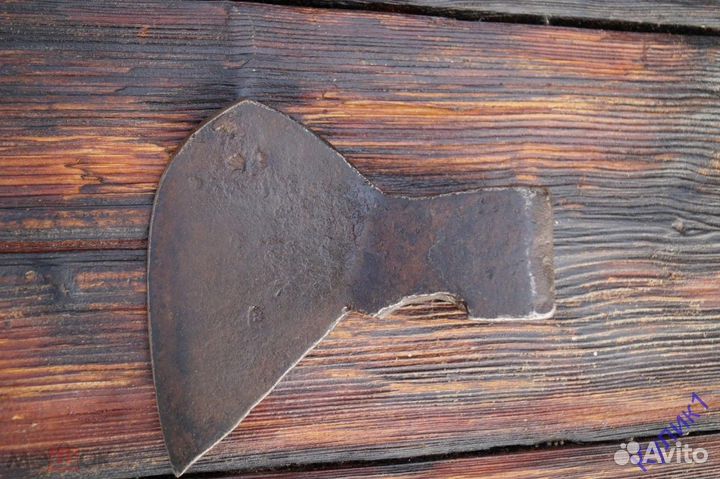 Топор старинный, кованый. Клеймо (256-2)