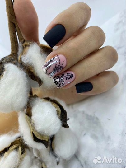 Маникюр и педикюр