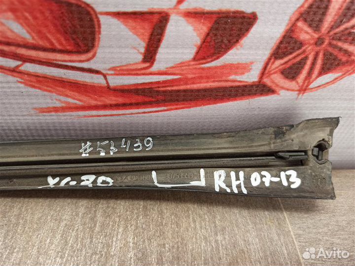 Молдинг ветрового стекла левый Volvo Xc70