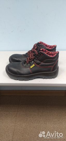 Ботинки рабочие 39 размер