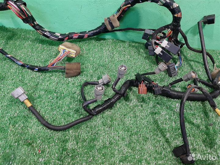 Жгут проводки двигателя Mitsubishi Carisma 2003