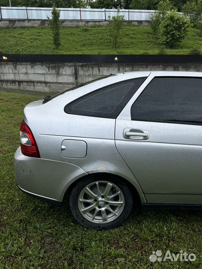 LADA Priora 1.6 МТ, 2012, битый, 300 000 км