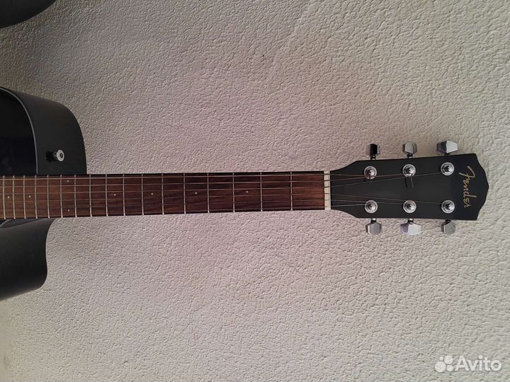 Гитара Fender электроакустическая с чехлом