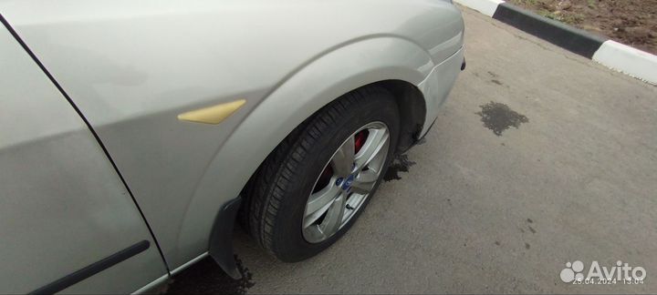 Ford Mondeo 1.8 МТ, 2003, 262 000 км