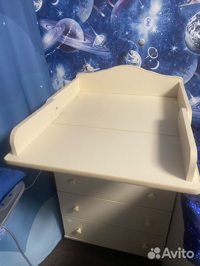 Пеленальный стол