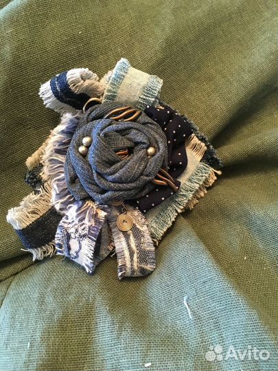 Брошь ручной работы в стиле бохо