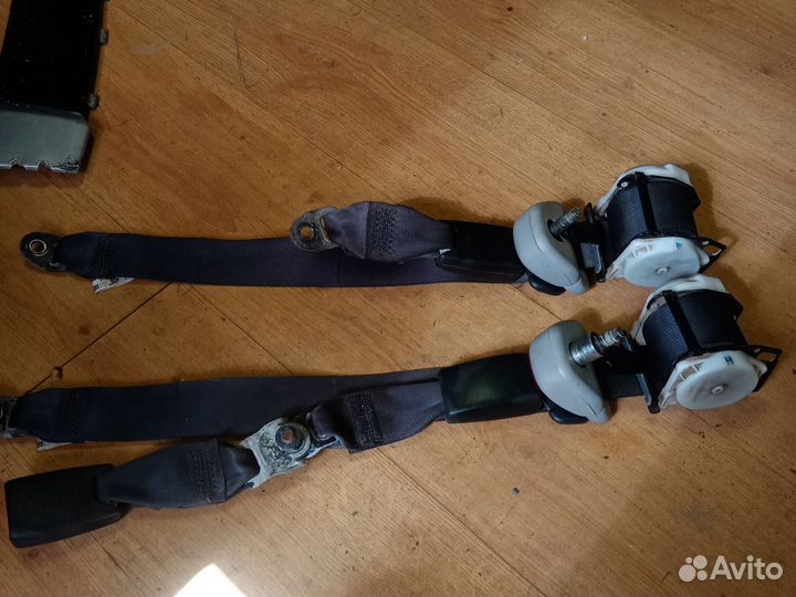 Ремень безопастности задний Мицубиси Аутлендер 1