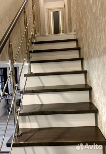 Перила деревянные с монтажем