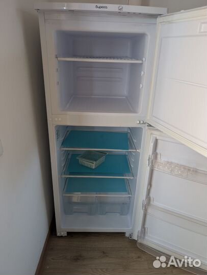 Холодильник Бирюса