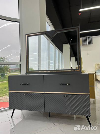 Спальный гарнитур парма