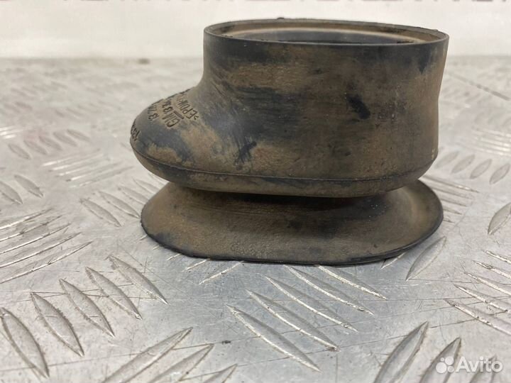 Б/У пыльник рулевой колонки Opel Astra J P10