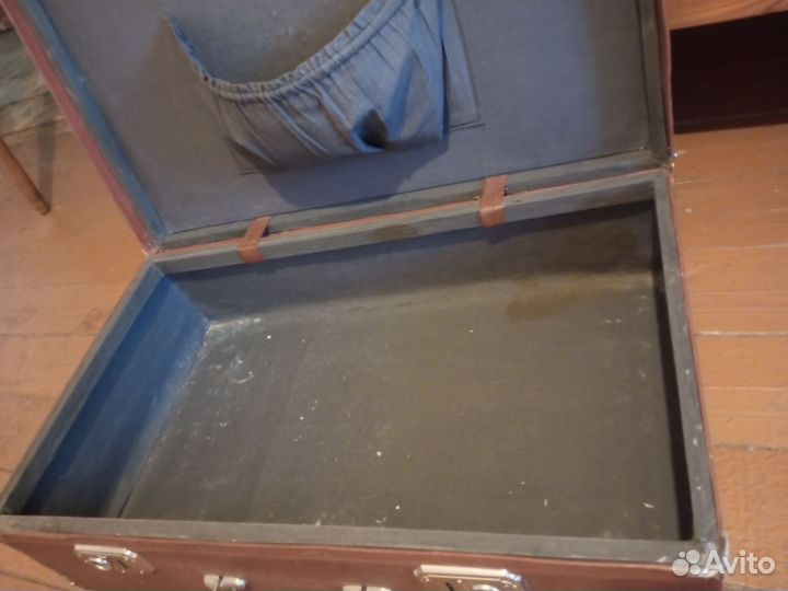 Чемодан старинный