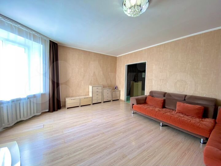 2-к. квартира, 55 м², 3/10 эт.