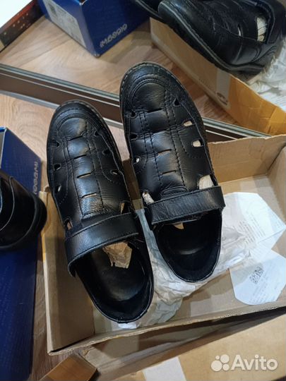 Школьные туфли