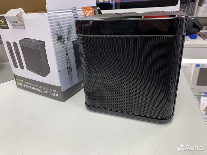 Колонка с микрофоном для караоке