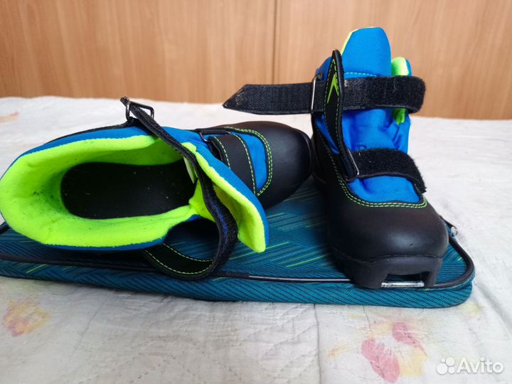 Лыжные ботинки