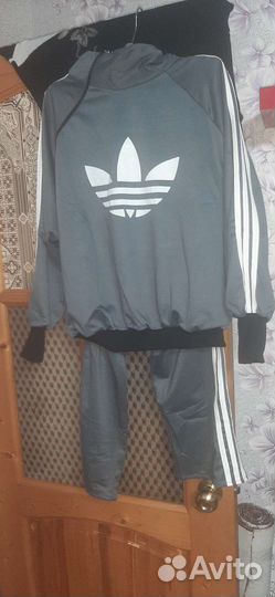 Костюм спортивный