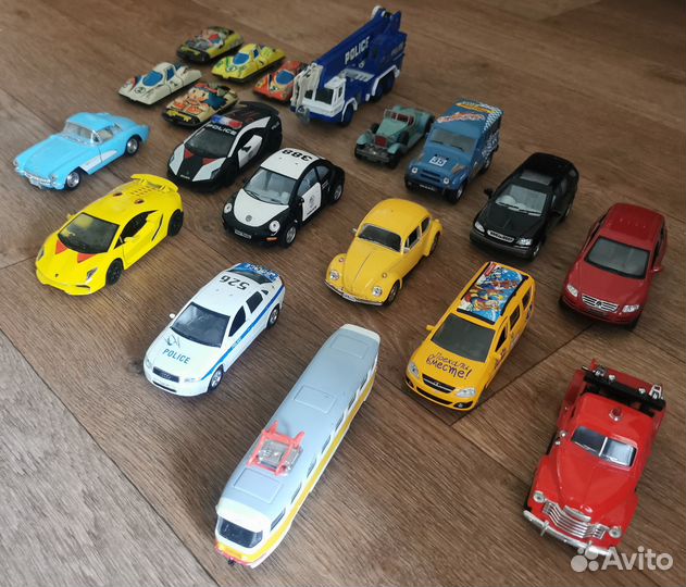 Металлические машинки Hot Wheels и другие