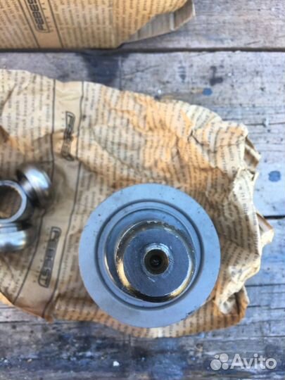 Шрус внутренний правый Cadillac SRX 2003-2009