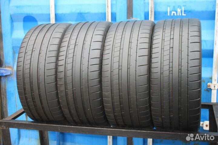 Michelin Pilot Super Sport 235/35 R19 99Y