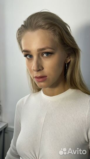 Визажист-стилист по причёскам/Бровист