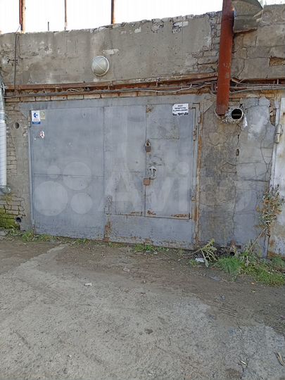 Гараж, > 30 м²