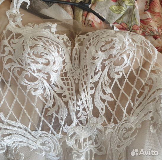 Свадебное платье