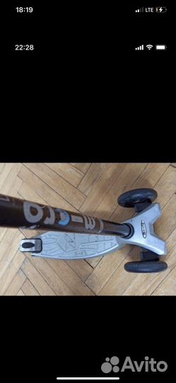 Самокат maxi micro светящиеся колеса