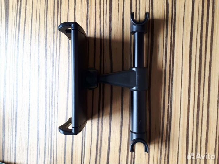 Автомобильный держатель для телефона и планшета