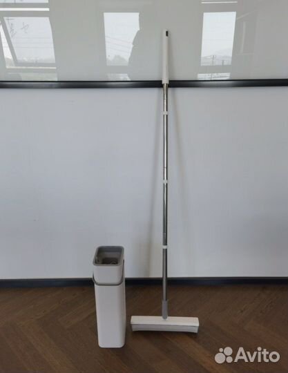 Швабра с ведром и отжимом новая