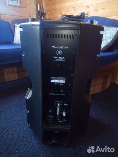 Колонка активная Mackie Thump TH-15A