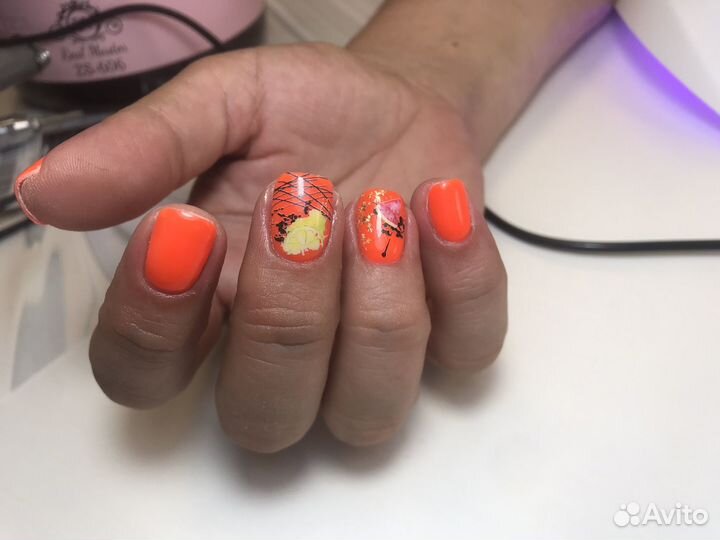 Мастер маникюра и педикюра