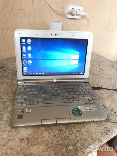 Нетбук toshiba