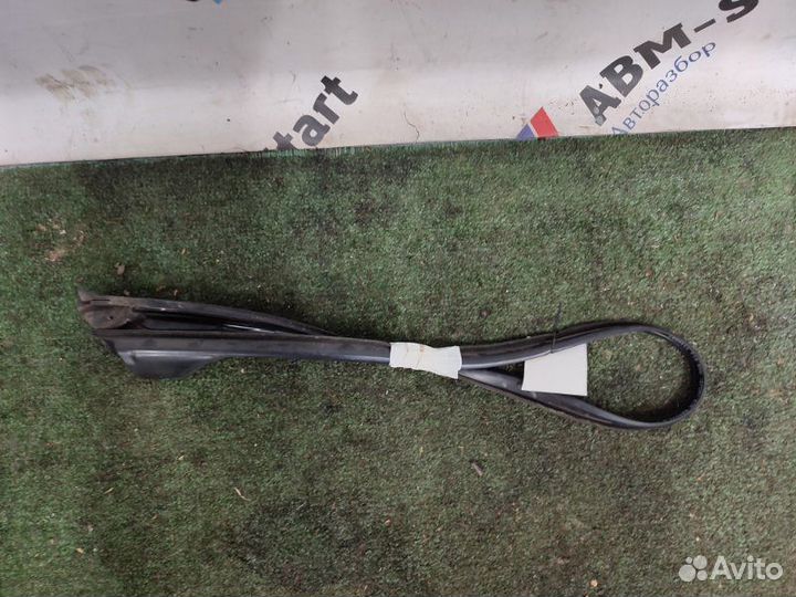 Уплотнитель стекла двери передний левый Bmw 535