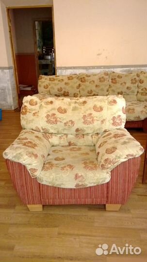 Угловой диван с креслом