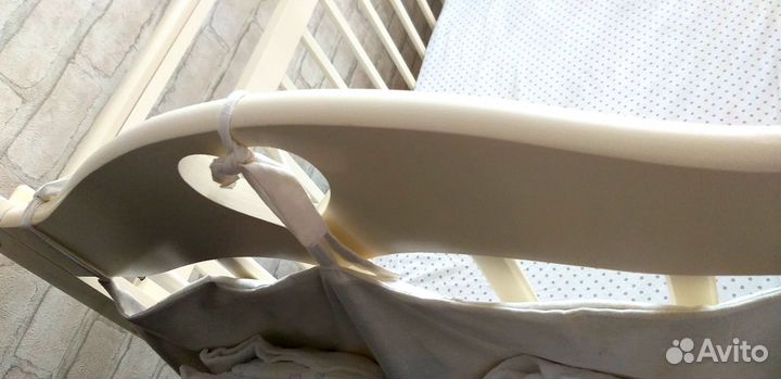 Детская кроватка с матрасом