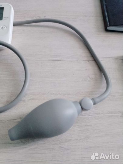 Тонометр полуавтомат