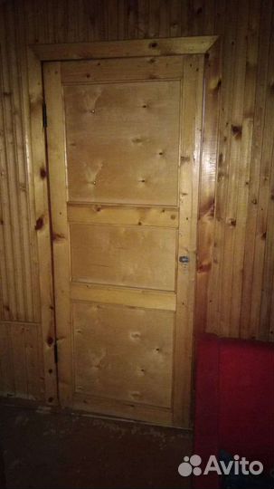 Дачные двери из массива дерева