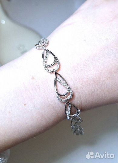 Женский серебряный браслет с фианитами
