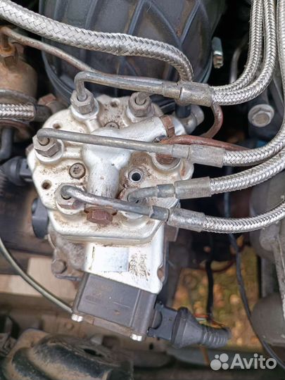 Дозатор Распредилитель топлива 2.3 Ауди