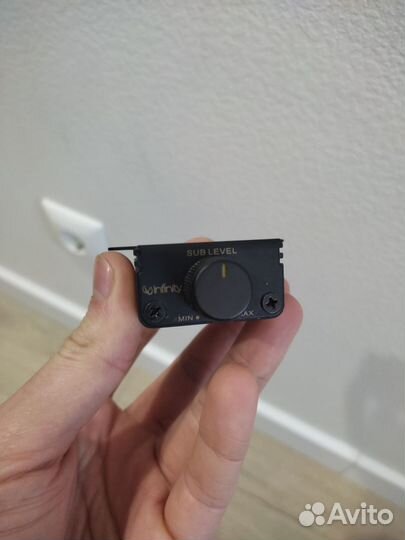 Регулятор уровня сабвуфера Infinity