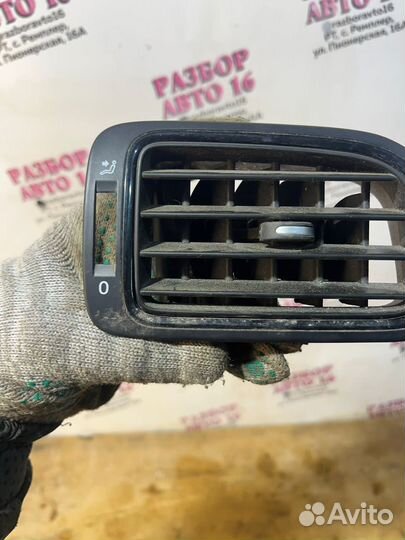 Дефлектор печки правый Volkswagen Polo 5