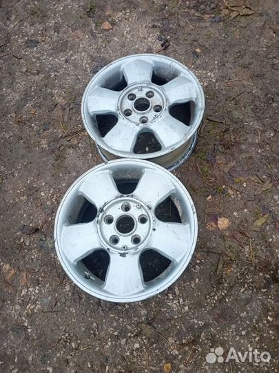 Диски литые daewoo r16 5x114,3 ET 40