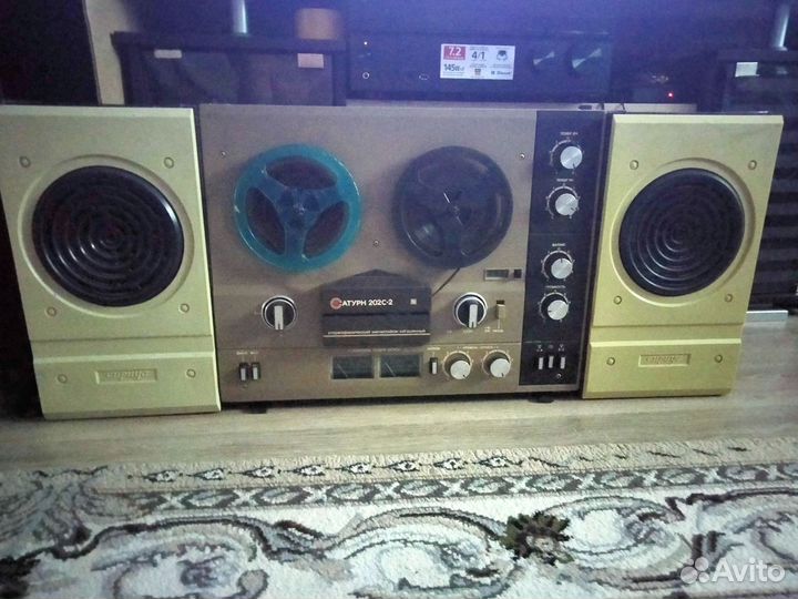 Катушечный магнитофон Сатурн