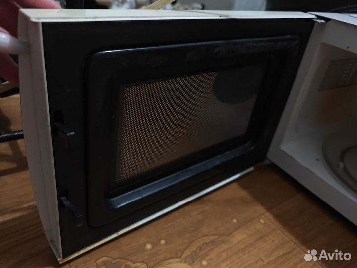 Микроволновая печь Elenberg