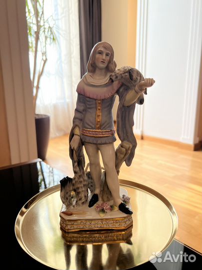 Фарфоровая статуэтка Meissen