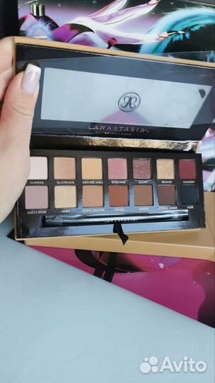 Палитра теней Anastasia BH Soft Glam