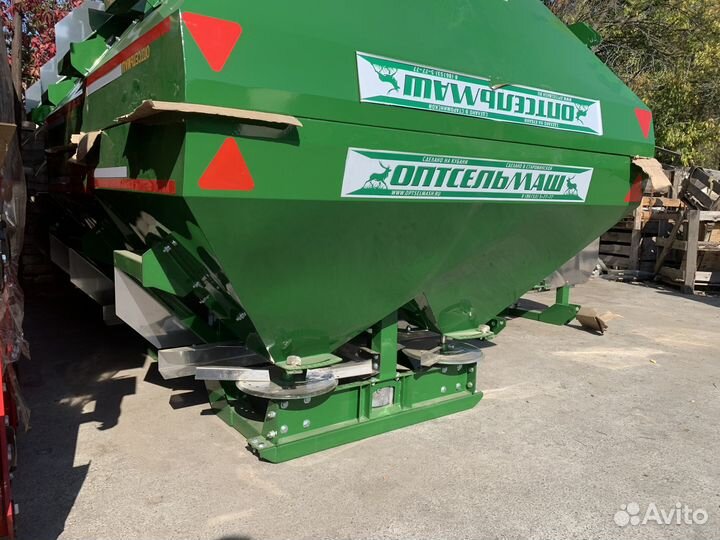 Разбрасыватель удобрений Оптсельмаш Стандарт 900, 2023